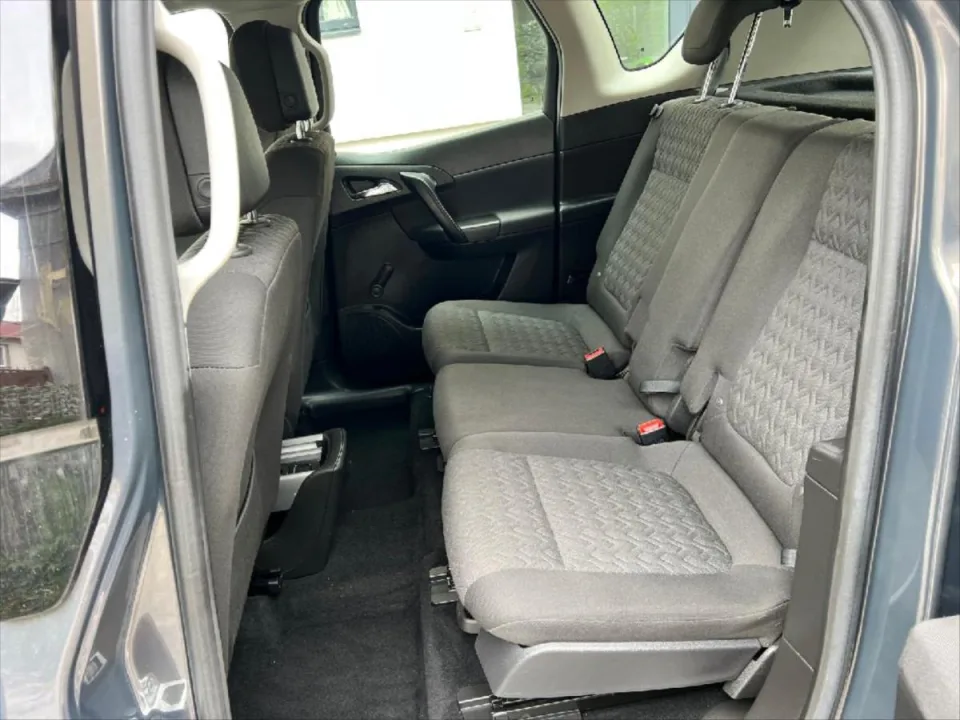 Opel Meriva 1,6 CDTi – fotografie vozu 12