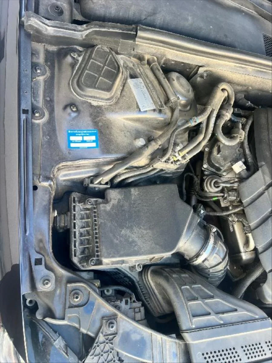 Audi A4 Avant 2,0 S line – fotografie vozu 20