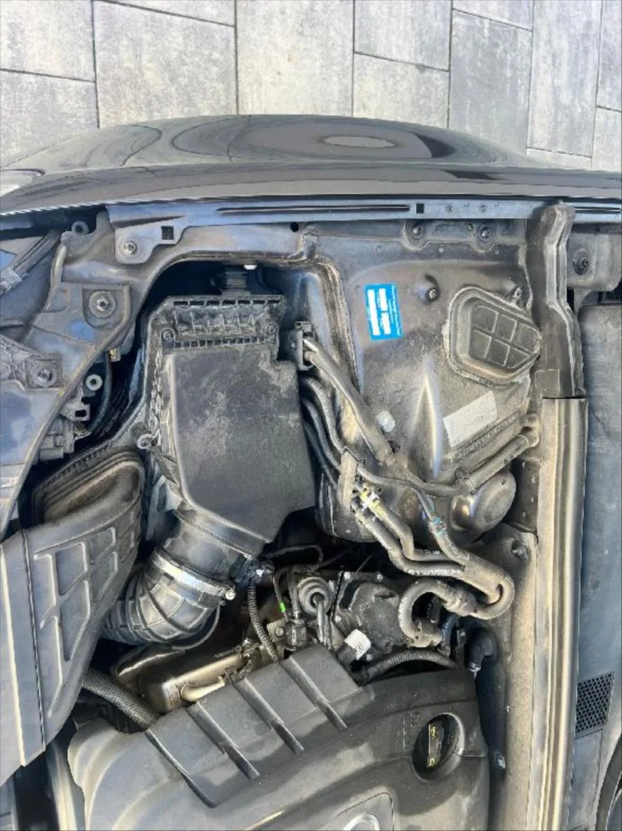 Audi A4 Avant 2,0 S line – fotografie vozu 22