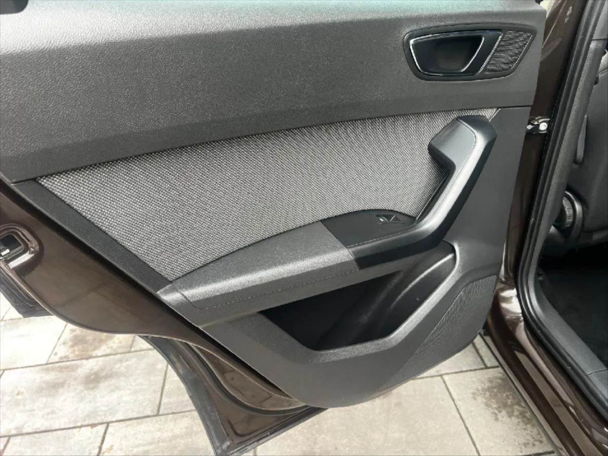 Seat Ateca 1,4 TSI ACT Xcellence 4 Drive – fotografie vozu 16