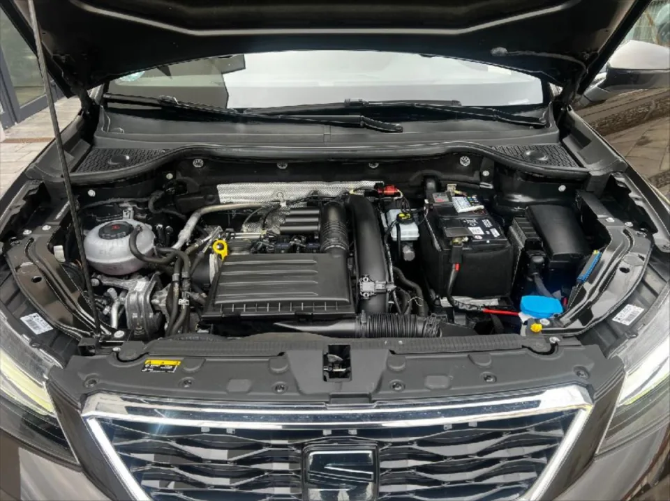 Seat Ateca 1,4 TSI ACT Xcellence 4 Drive – fotografie vozu 17