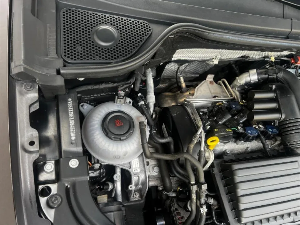 Seat Ateca 1,4 TSI ACT Xcellence 4 Drive – fotografie vozu 19