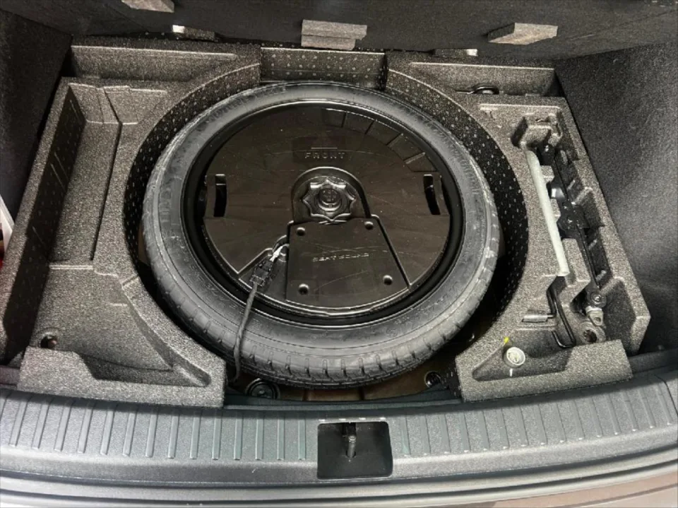 Seat Ateca 1,4 TSI ACT Xcellence 4 Drive – fotografie vozu 21