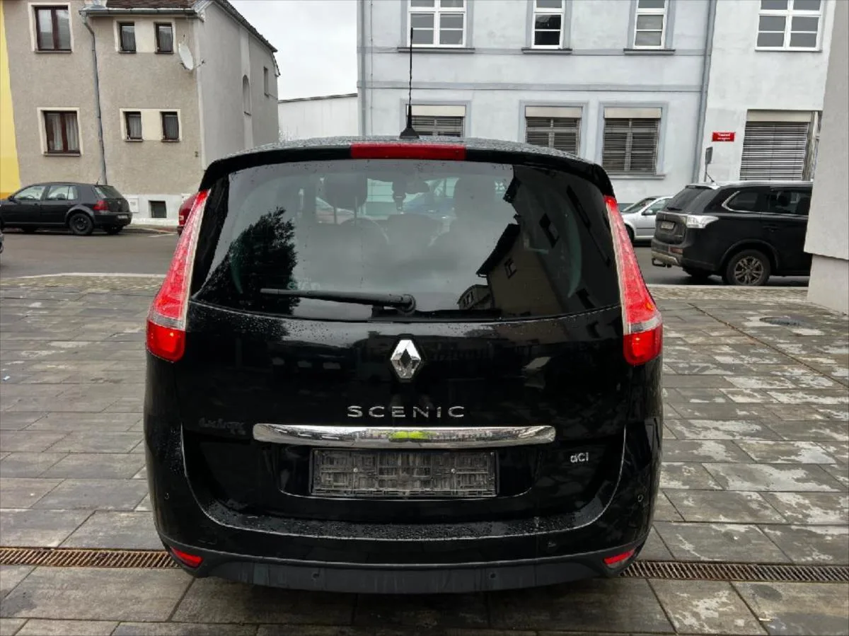 Renault Grand Scénic 2,0 2.0dCi luxe – fotografie vozu 4