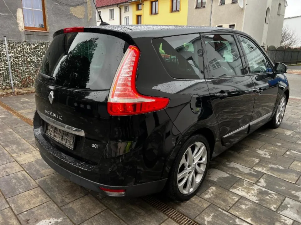 Renault Grand Scénic 2,0 2.0dCi luxe – fotografie vozu 5