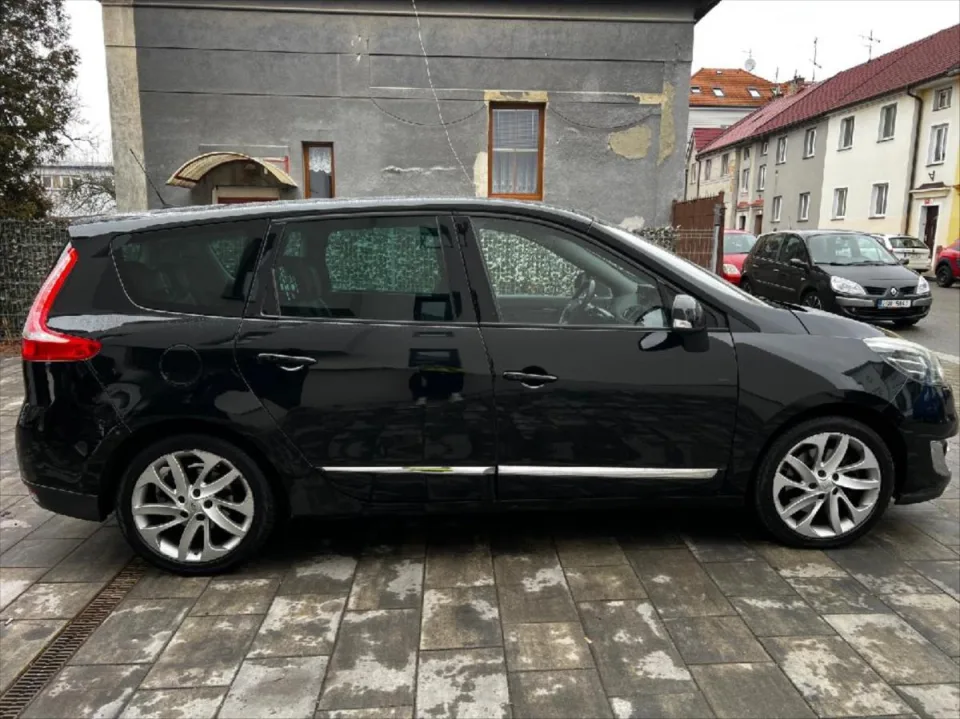 Renault Grand Scénic 2,0 2.0dCi luxe – fotografie vozu 8