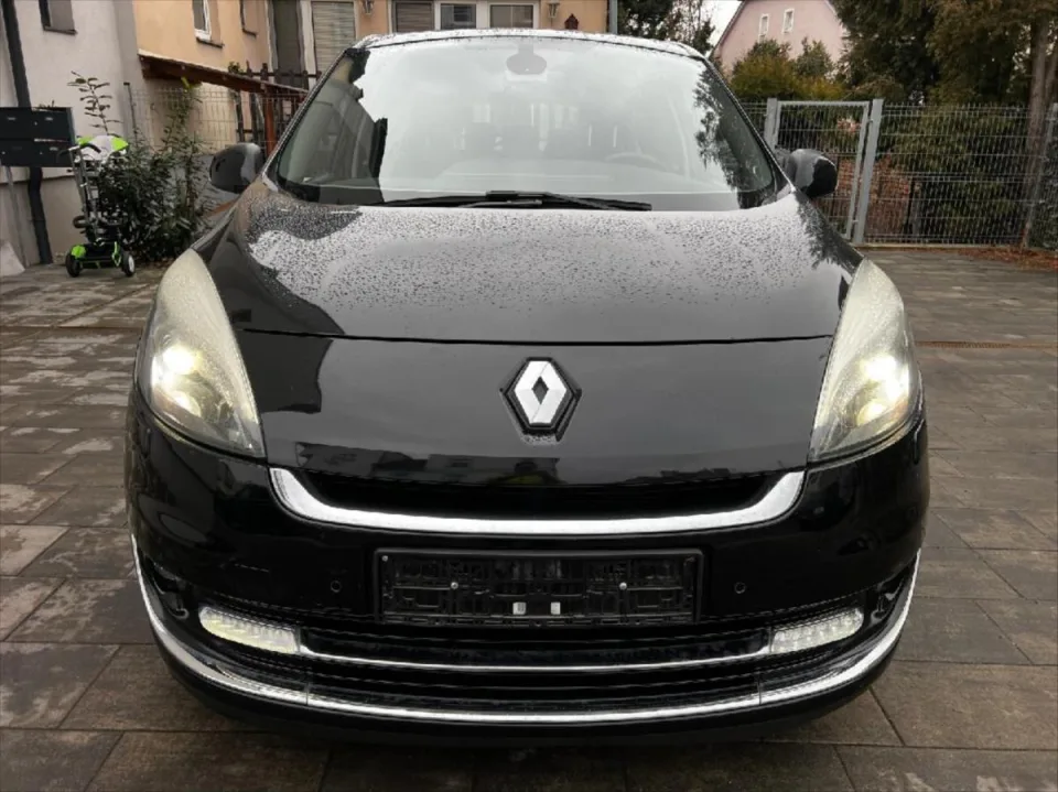 Renault Grand Scénic 2,0 2.0dCi luxe – fotografie vozu 9