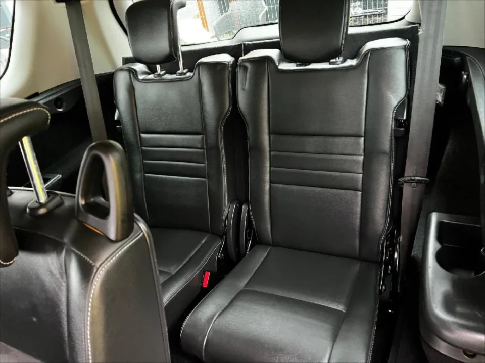 Renault Grand Scénic 2,0 2.0dCi luxe – fotografie vozu 15