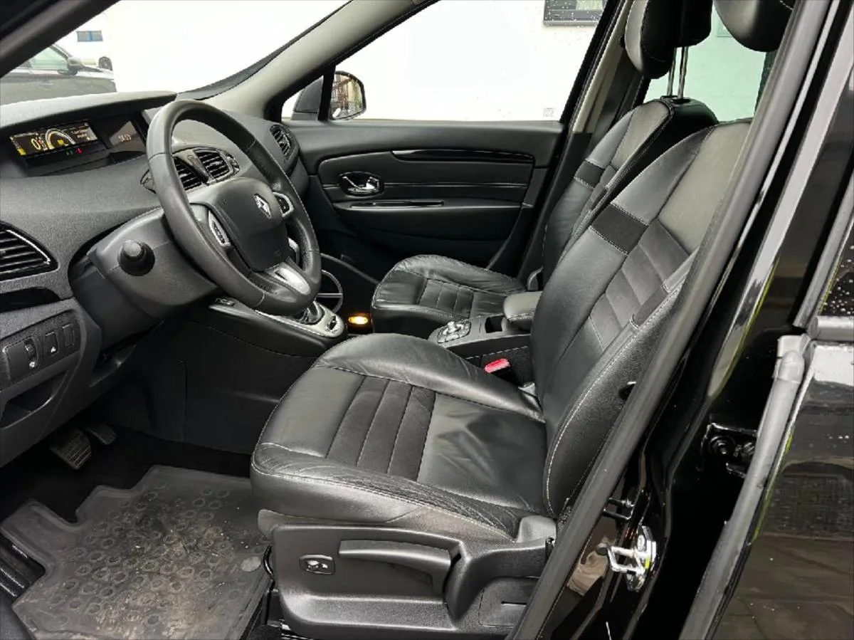 Renault Grand Scénic 2,0 2.0dCi luxe – fotografie vozu 17