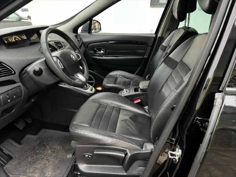 Renault Grand Scénic 2,0 2.0dCi luxe – fotografie vozu 17