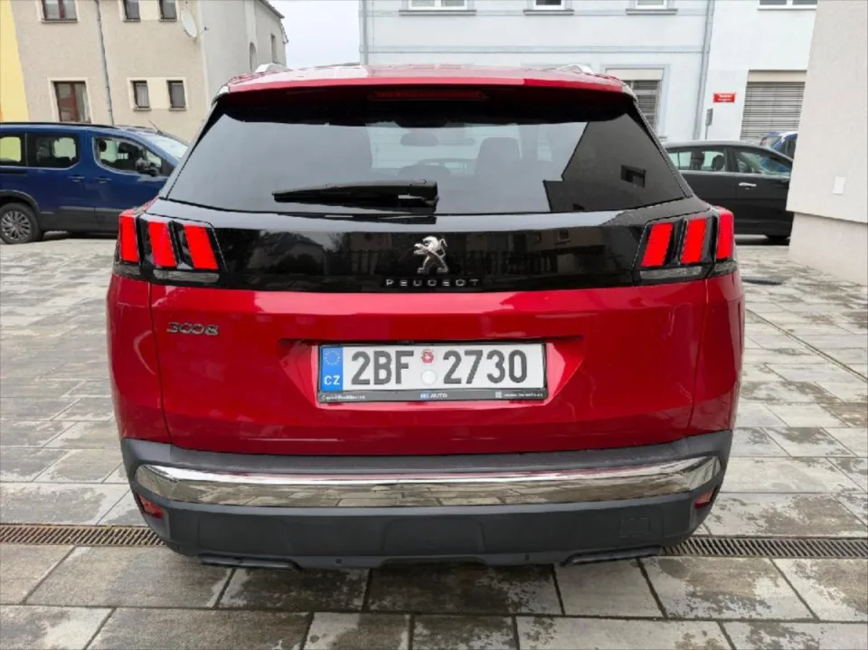 Peugeot 3008 1,2 Pure Tech Activ – fotografie vozu 5