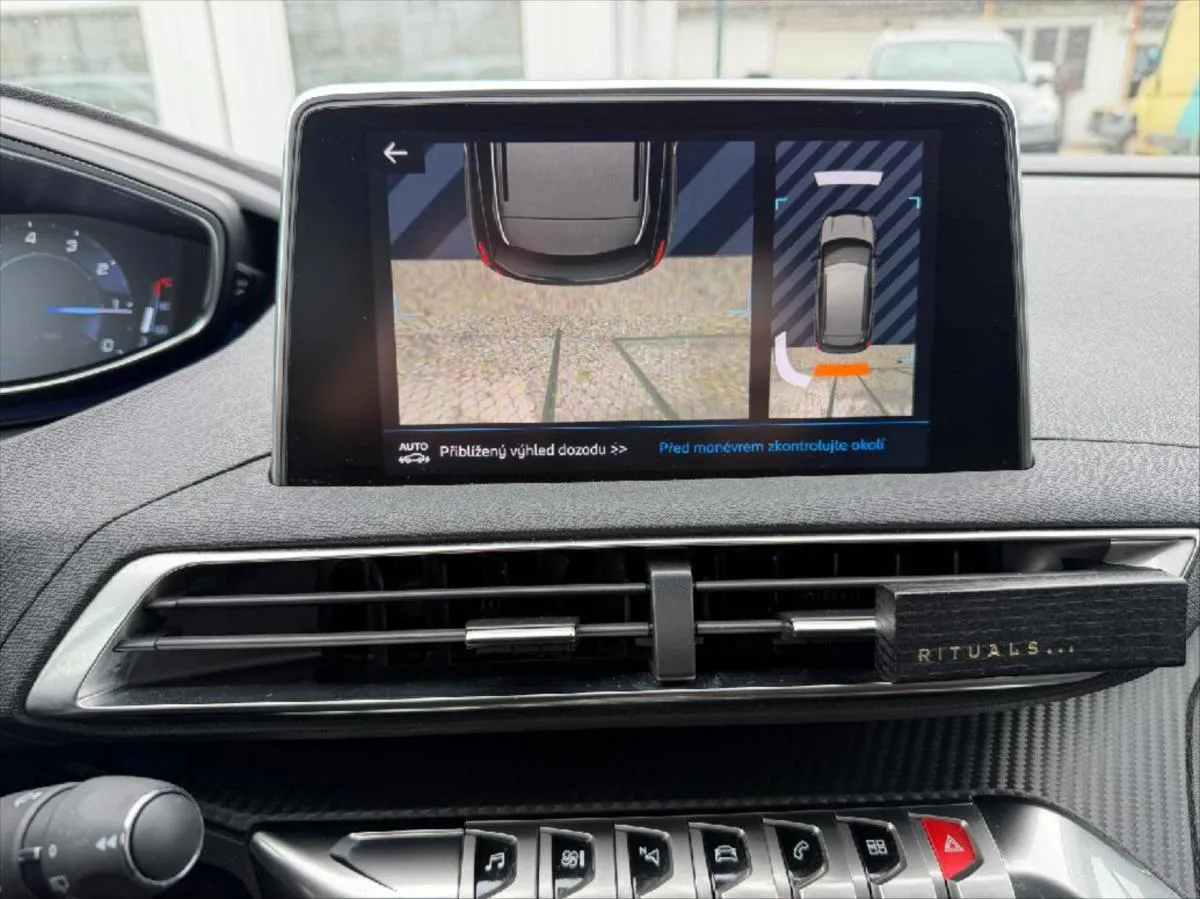 Peugeot 3008 1,2 Pure Tech Activ – fotografie vozu 13