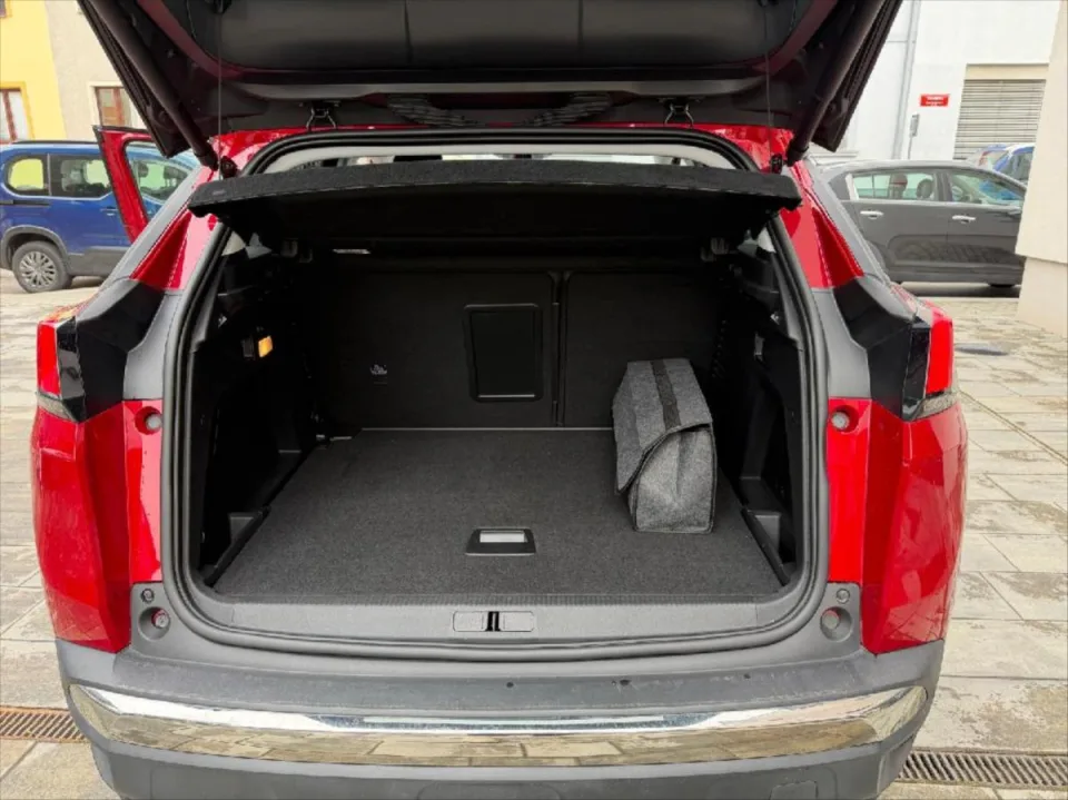 Peugeot 3008 1,2 Pure Tech Activ – fotografie vozu 19