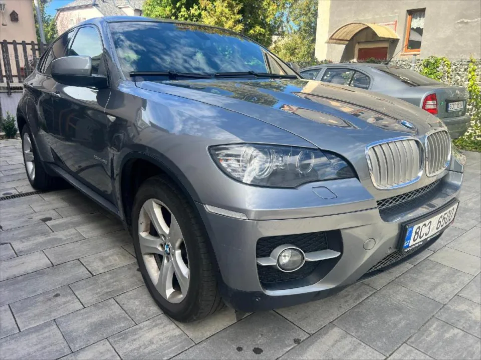 BMW X6 3,0 X DRIVE – fotografie vozu 5