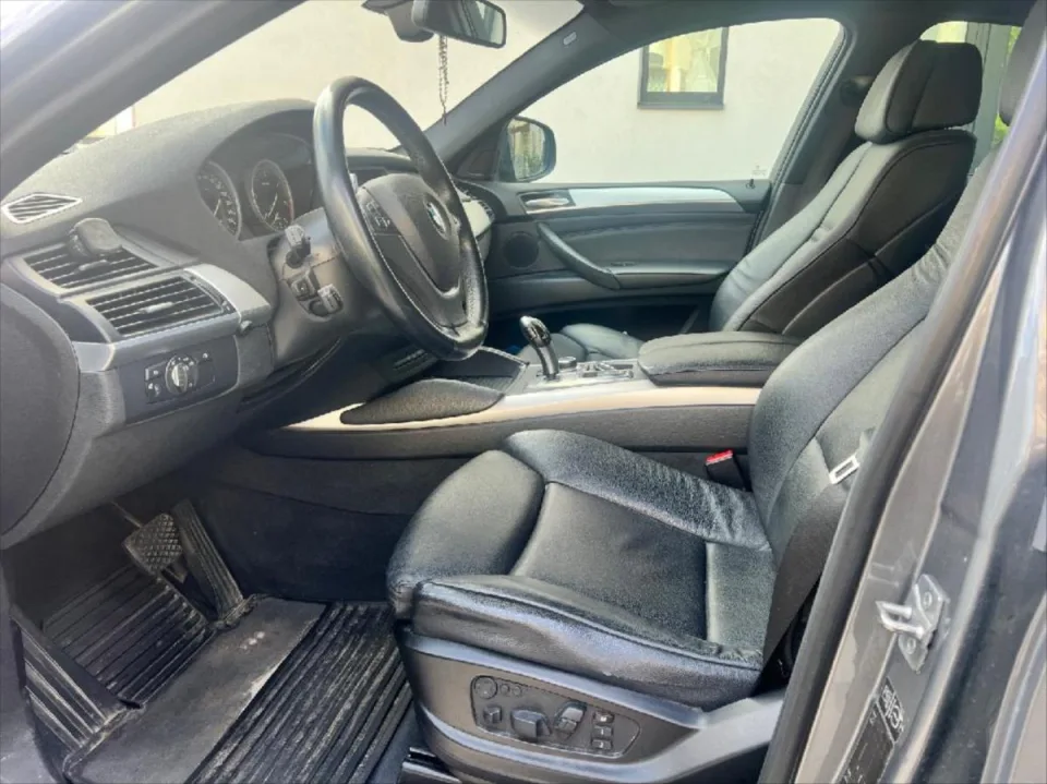 BMW X6 3,0 X DRIVE – fotografie vozu 10