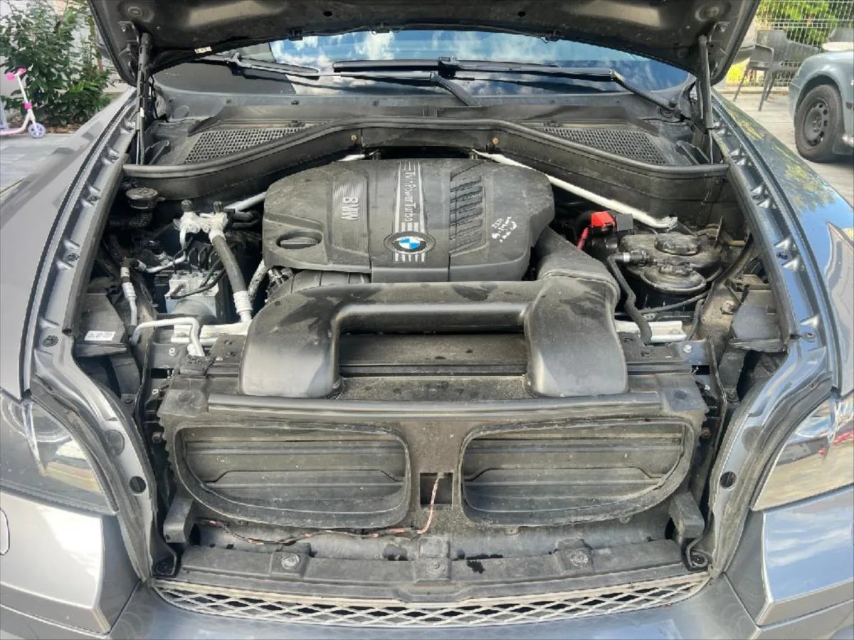BMW X6 3,0 X DRIVE – fotografie vozu 13
