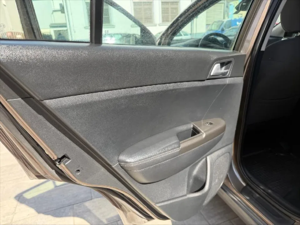 Kia Sportage 1,7 – fotografie vozu 15