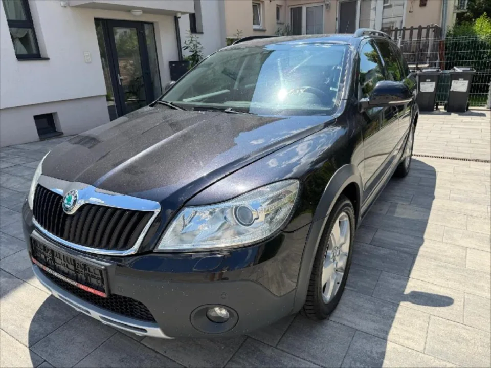 Škoda Octavia 2,0 TDI 103 kw Scout 4x4 – fotografie vozu 2
