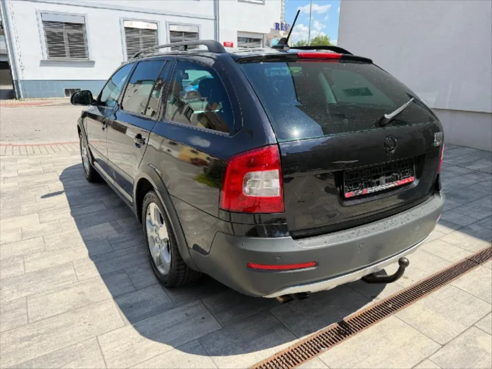 Škoda Octavia 2,0 TDI 103 kw Scout 4x4 – fotografie vozu 4