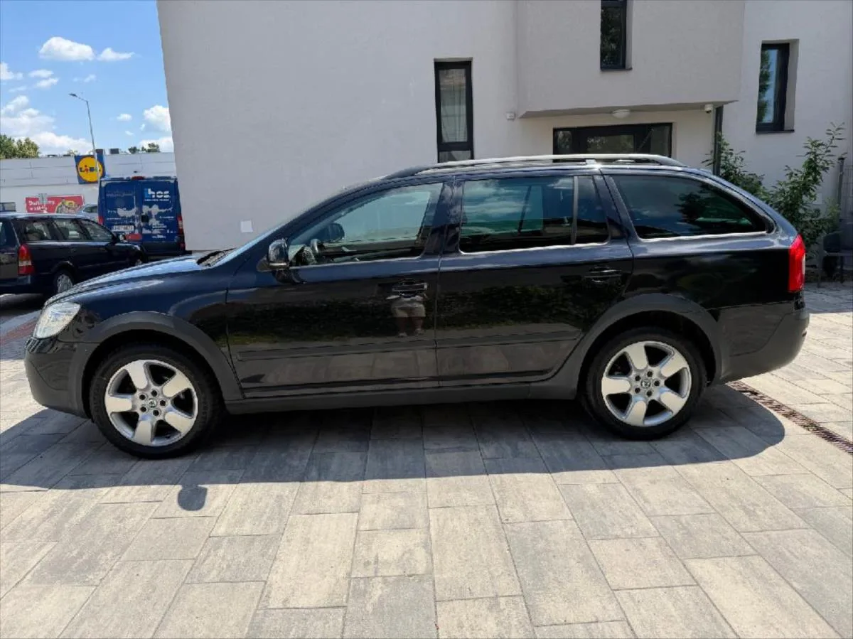 Škoda Octavia 2,0 TDI 103 kw Scout 4x4 – fotografie vozu 6
