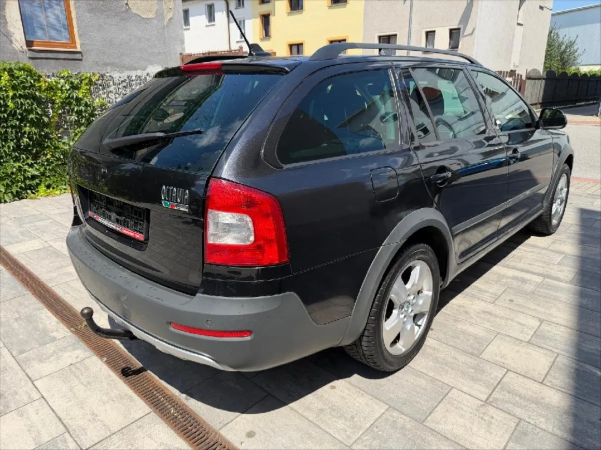 Škoda Octavia 2,0 TDI 103 kw Scout 4x4 – fotografie vozu 7