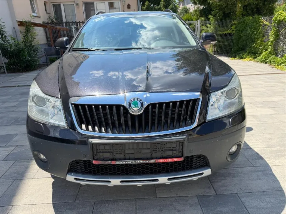 Škoda Octavia 2,0 TDI 103 kw Scout 4x4 – fotografie vozu 9