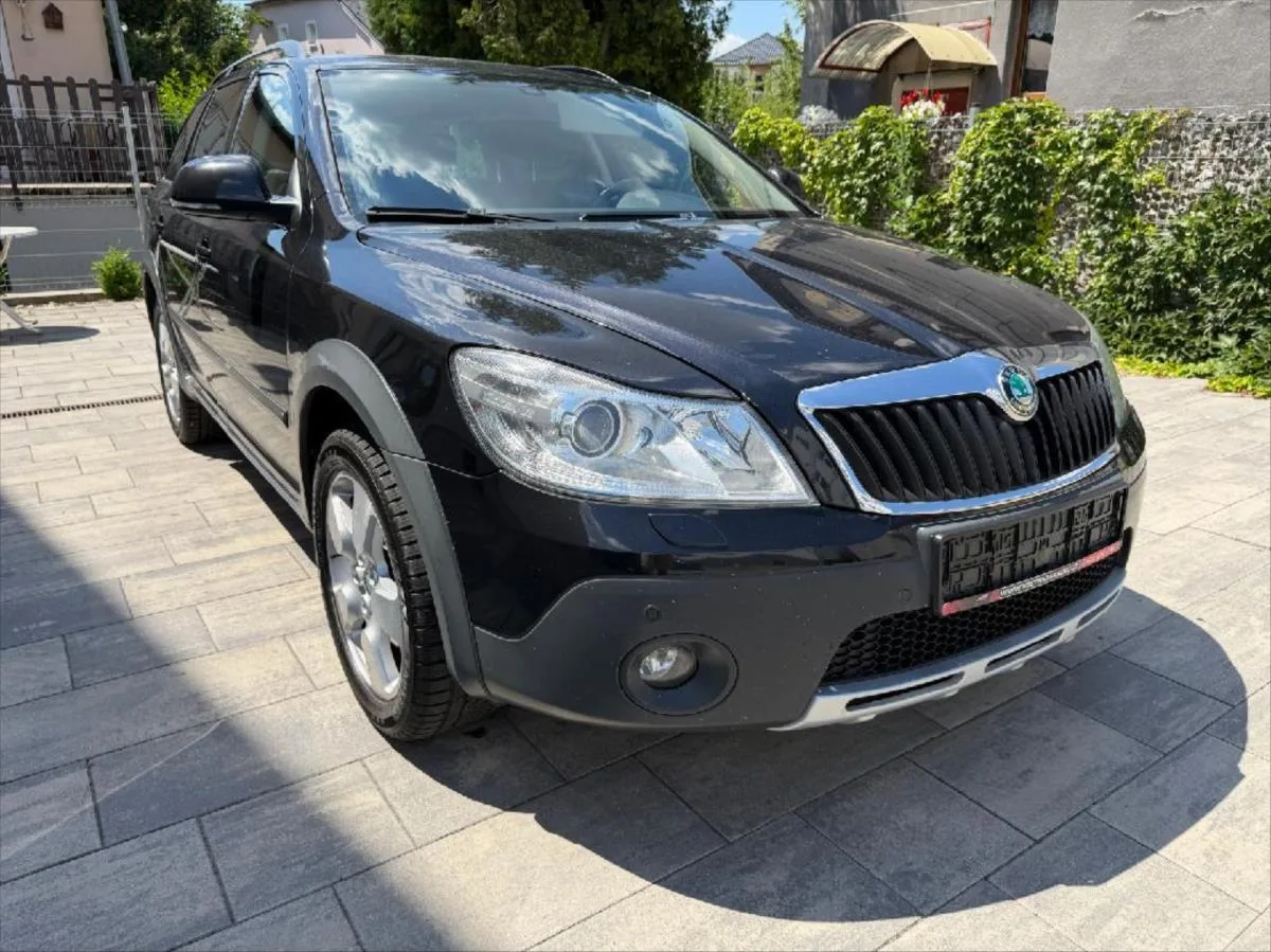 Škoda Octavia 2,0 TDI 103 kw Scout 4x4 – fotografie vozu 10