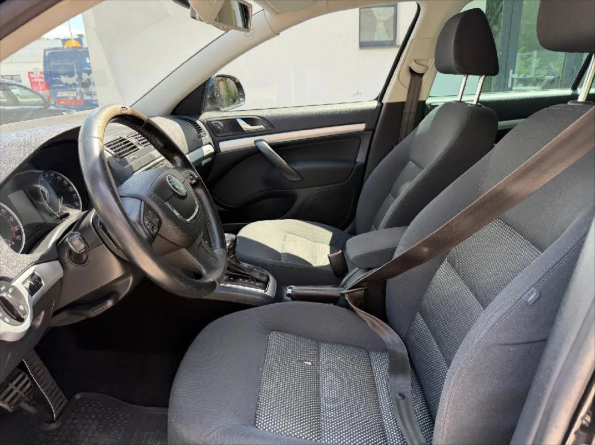 Škoda Octavia 2,0 TDI 103 kw Scout 4x4 – fotografie vozu 13