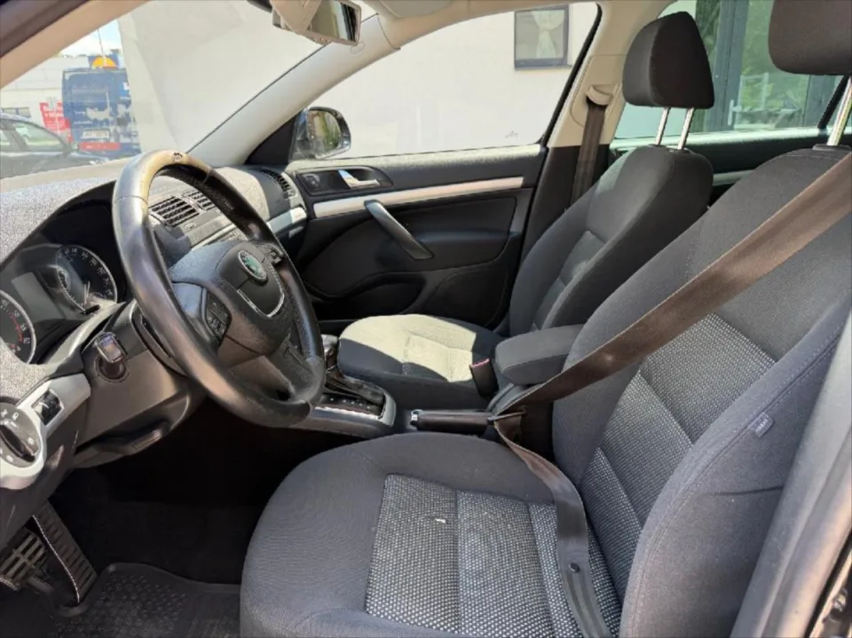 Škoda Octavia 2,0 TDI 103 kw Scout 4x4 – fotografie vozu 13