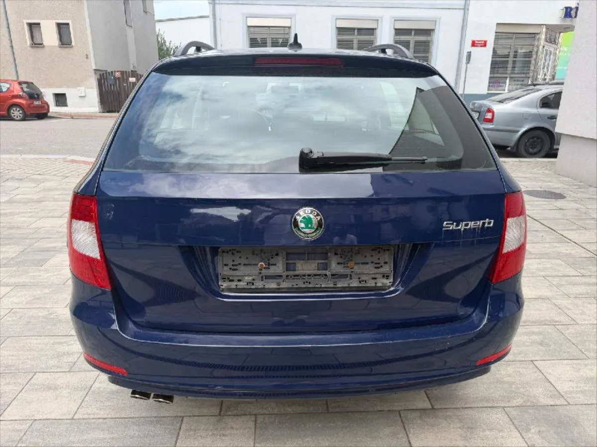 Škoda Superb 2,0 Combi TDI 125 kw – fotografie vozu 5