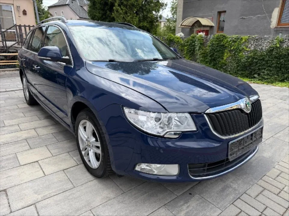 Škoda Superb 2,0 Combi TDI 125 kw – fotografie vozu 8