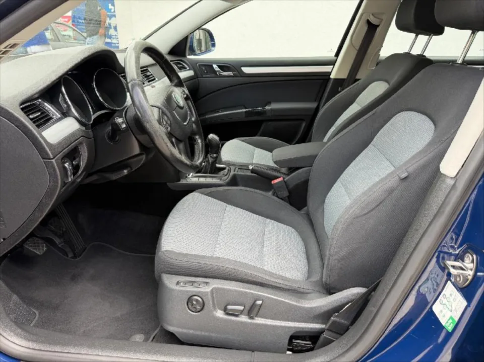 Škoda Superb 2,0 Combi TDI 125 kw – fotografie vozu 16