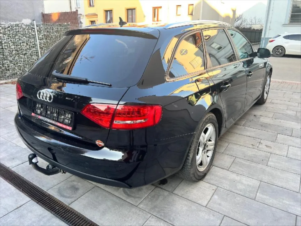 Audi A4 2,0 TDI 105kW multitronic Avant – fotografie vozu 8