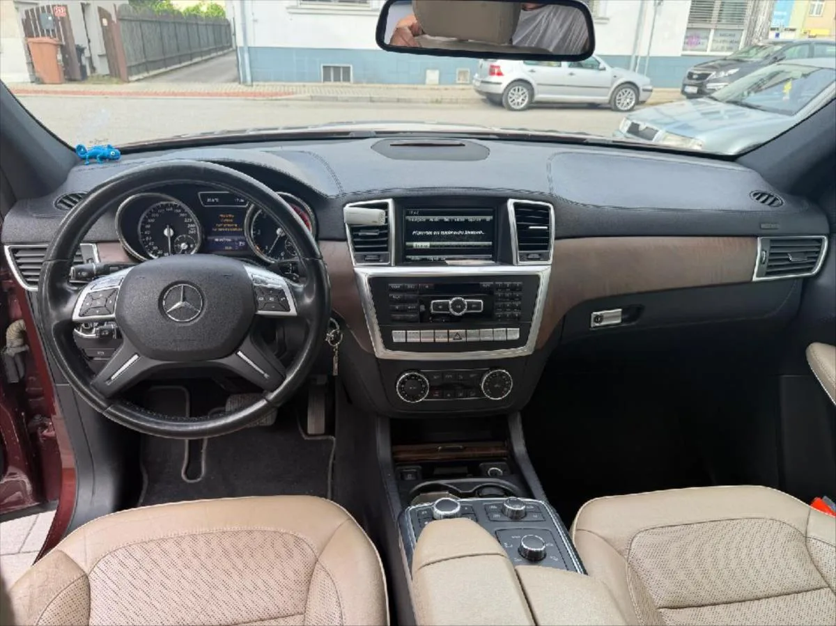 Mercedes-Benz GL 3,0 GL 350 Bluetec 4Matic – fotografie vozu 12