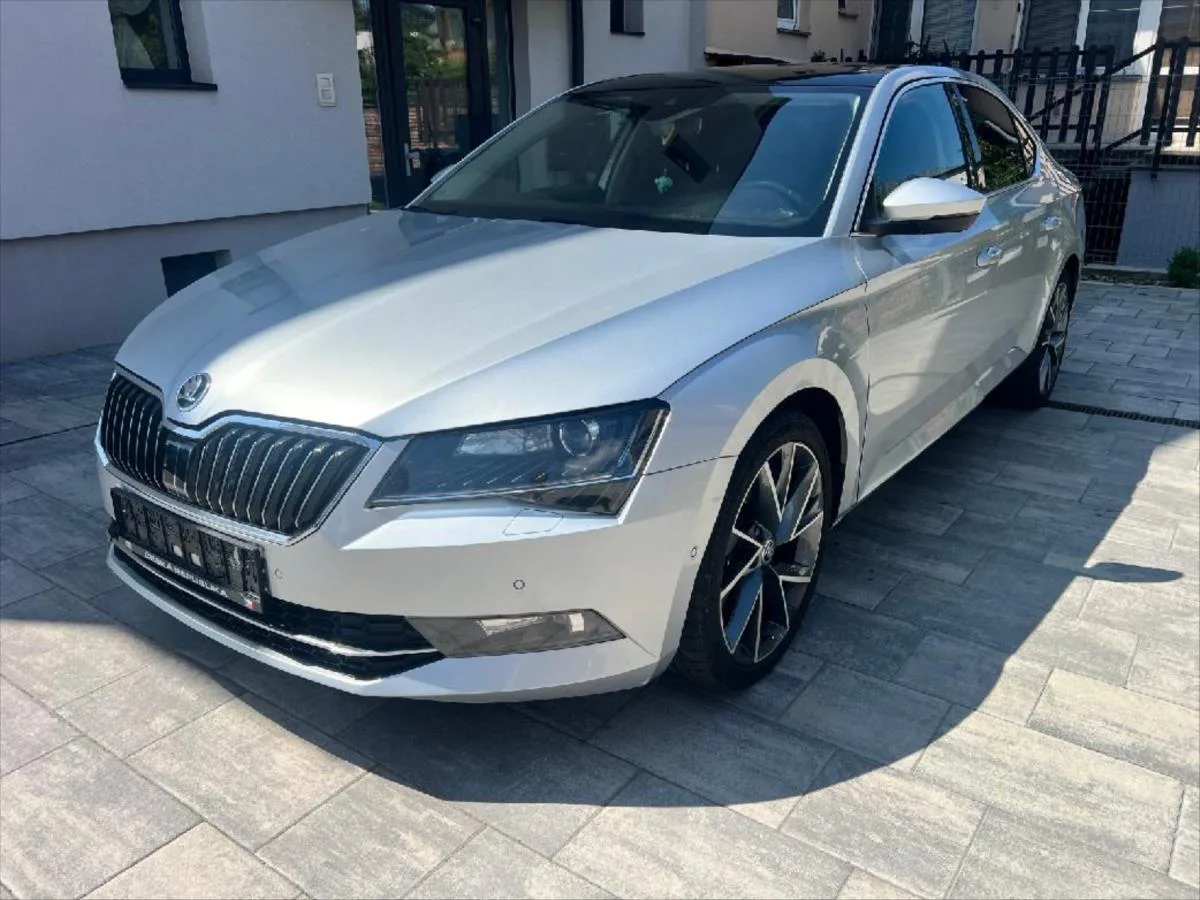 Škoda Superb 2,0 TDI 110KW Style – fotografie vozu 1