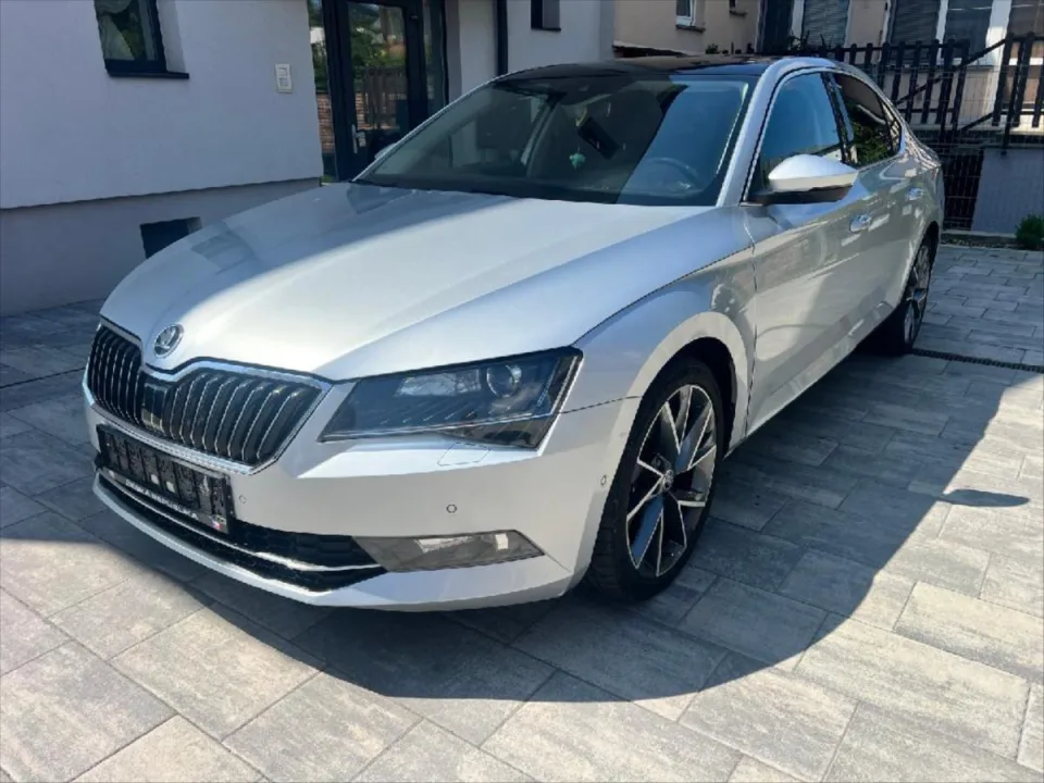 Škoda Superb 2,0 TDI 110KW Style – fotografie vozu 1