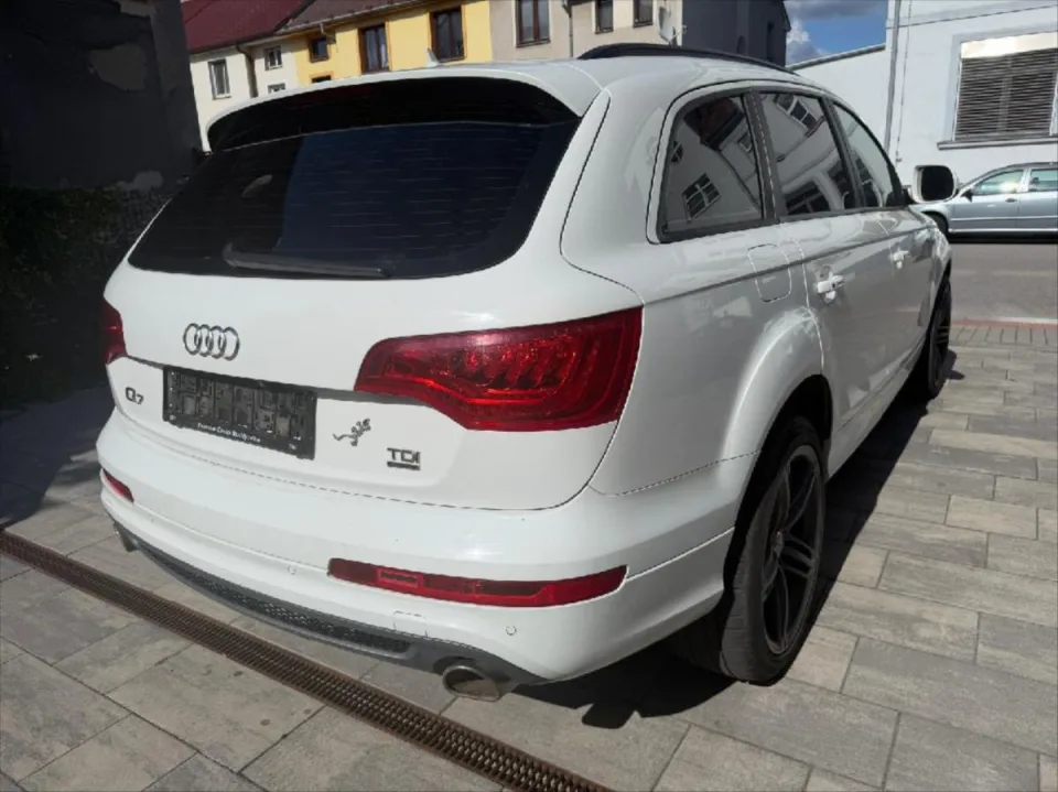 Audi Q7 3,0 TDI S-Line – fotografie vozu 6