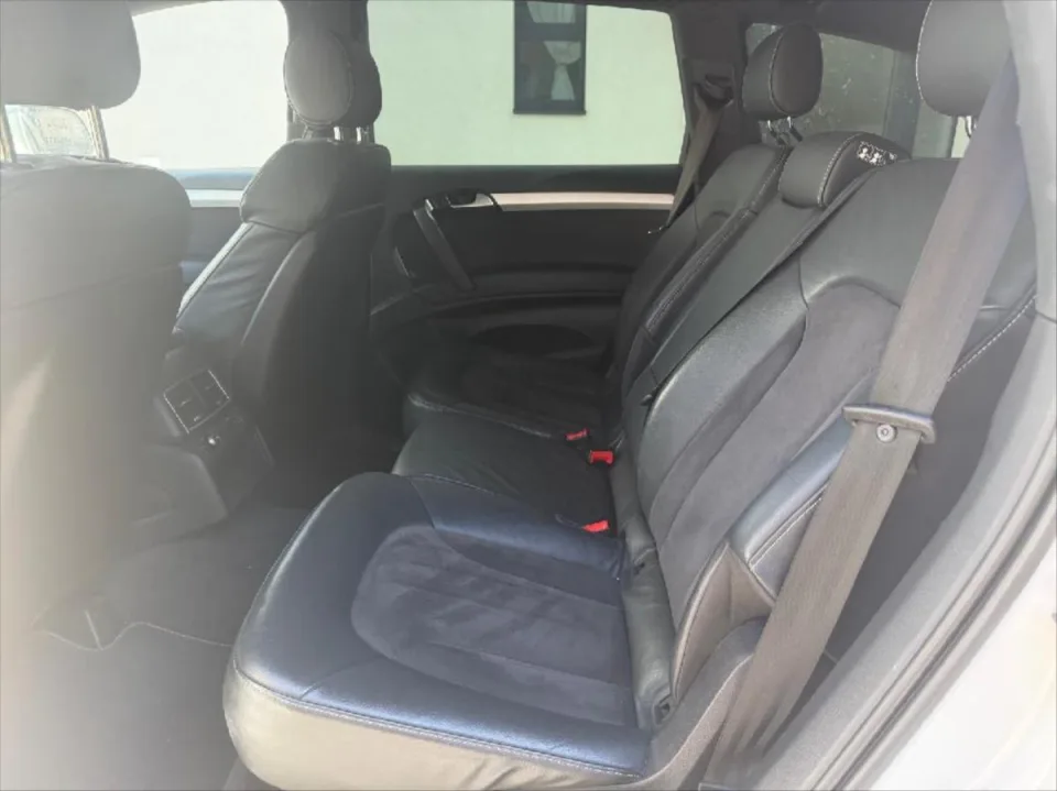 Audi Q7 3,0 TDI S-Line – fotografie vozu 11