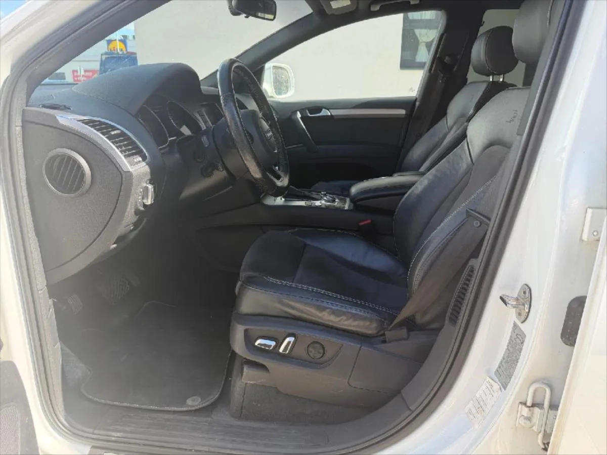 Audi Q7 3,0 TDI S-Line – fotografie vozu 12