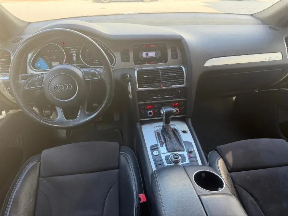 Audi Q7 3,0 TDI S-Line – fotografie vozu 16