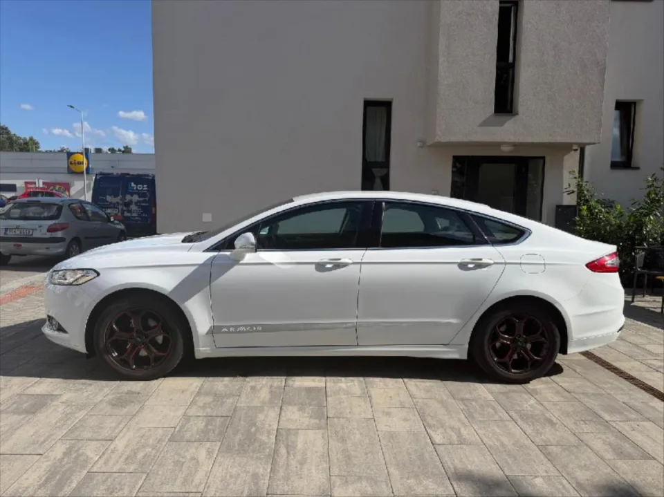 Ford Mondeo 2,0 TDCI Titanium – fotografie vozu 3
