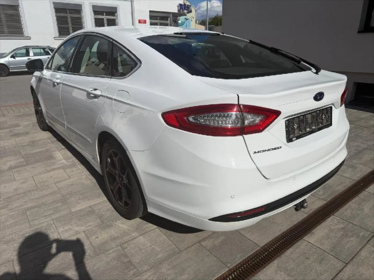 Ford Mondeo 2,0 TDCI Titanium – fotografie vozu 4