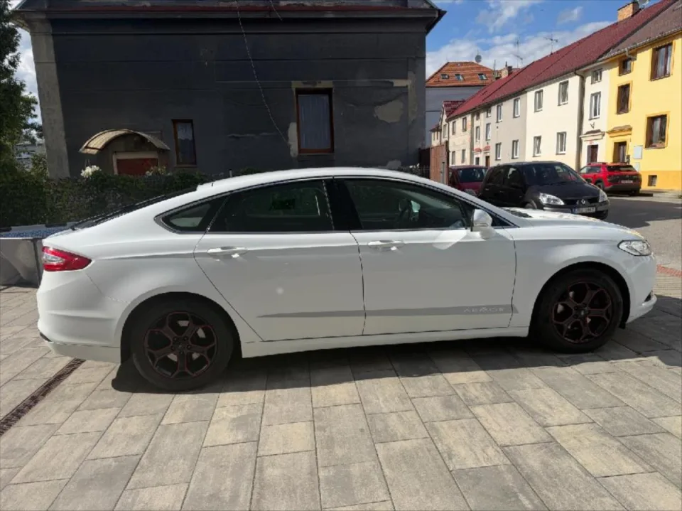 Ford Mondeo 2,0 TDCI Titanium – fotografie vozu 7