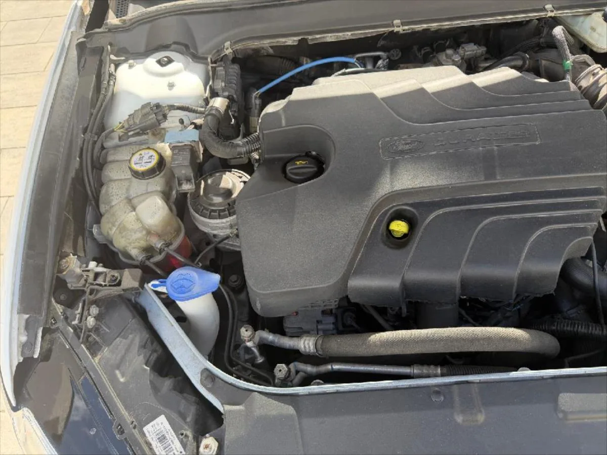 Ford Mondeo 2,0 TDCI Titanium – fotografie vozu 12