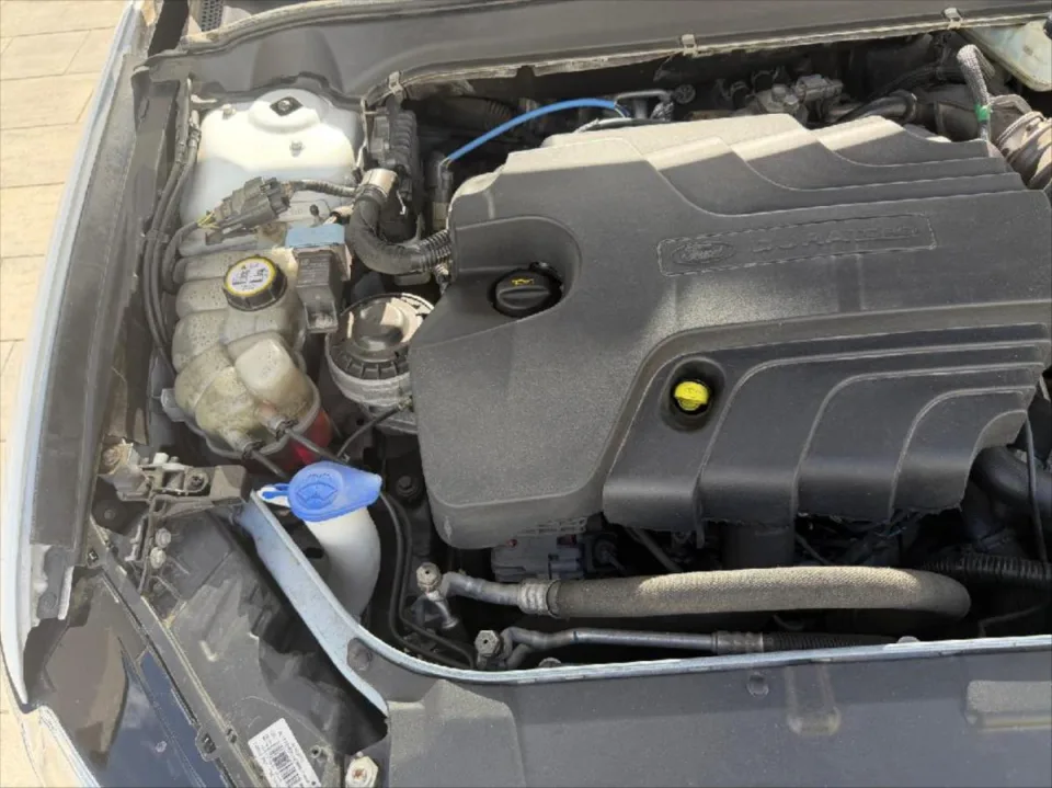 Ford Mondeo 2,0 TDCI Titanium – fotografie vozu 12