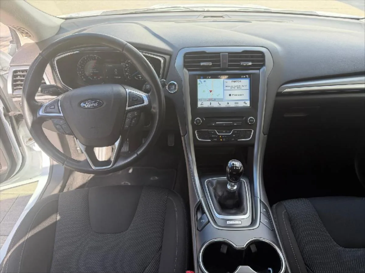 Ford Mondeo 2,0 TDCI Titanium – fotografie vozu 19
