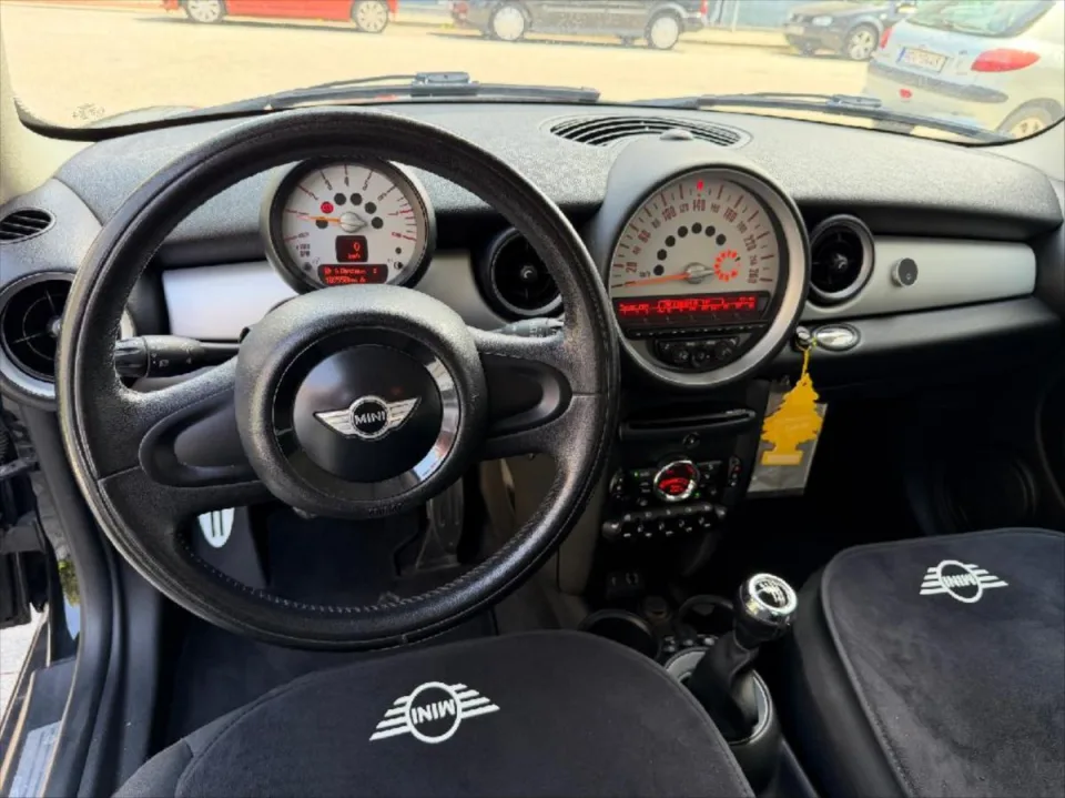 Mini One 1,6 – fotografie vozu 13