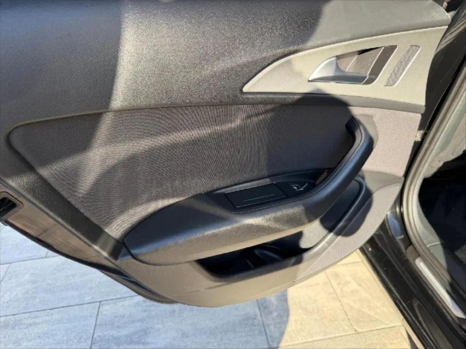 Audi A6 2,0 Combi TDI – fotografie vozu 12