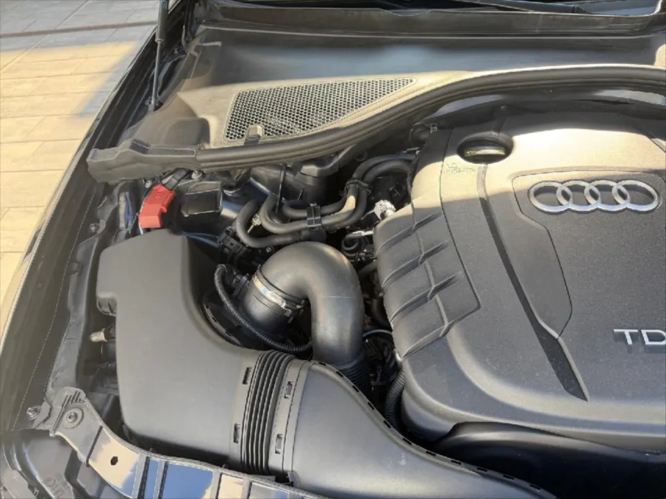 Audi A6 2,0 Combi TDI – fotografie vozu 22