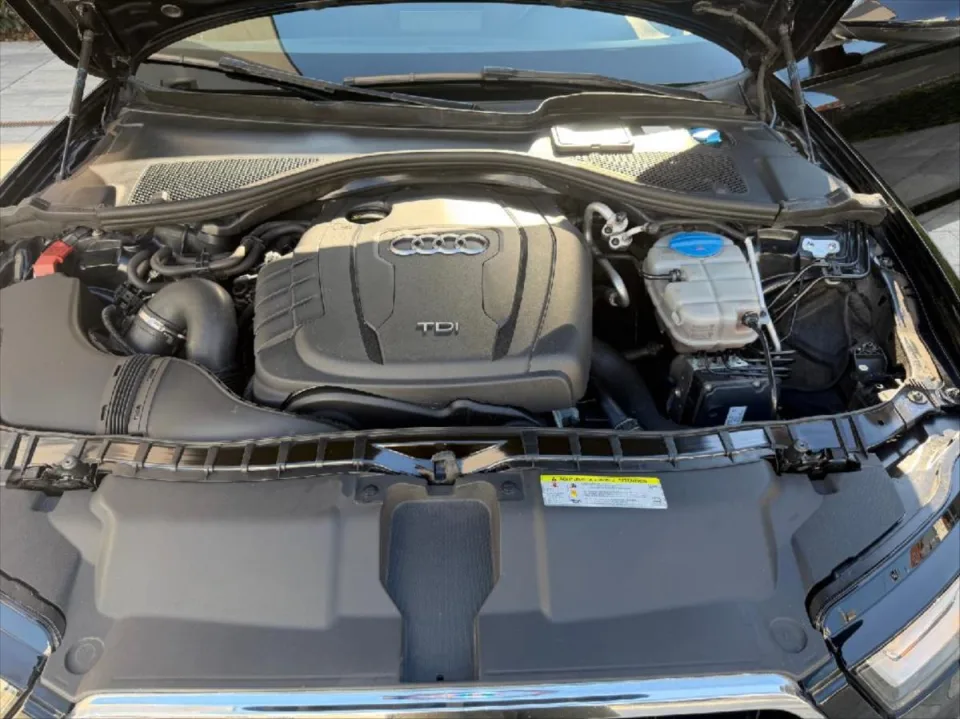 Audi A6 2,0 Combi TDI – fotografie vozu 23